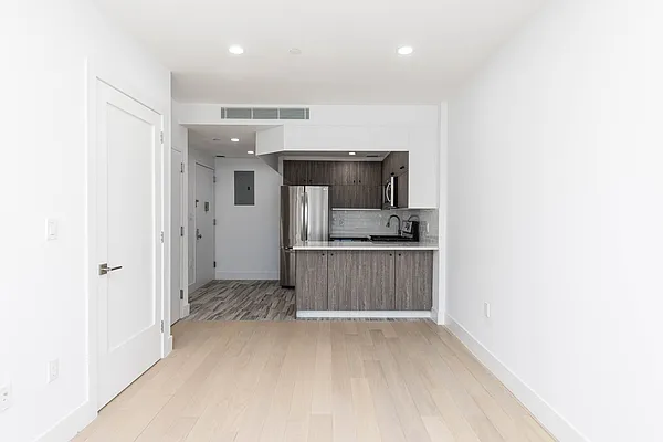 Rented by Oxford Property Group | media 34