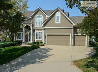 2612 SW Wintercreek Dr, Lees Summit, MO 64081