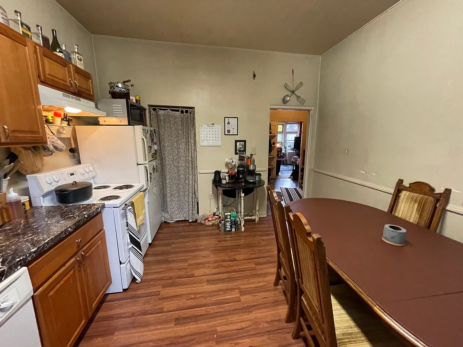 2 bed, 1000 sqft, $1,250 — Photo 4