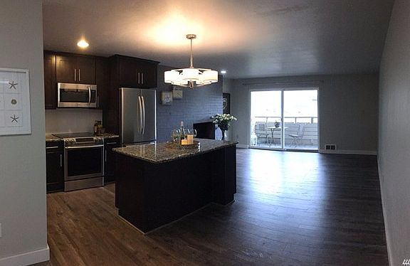 3rd image of 901 5th Ave N APT 213