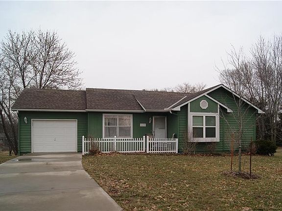 2nd image of 1173 Greenwood Park