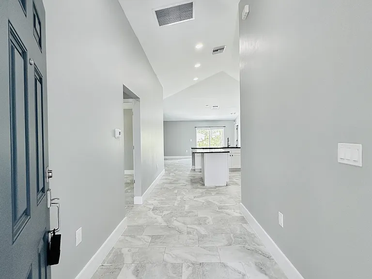 489 Lenox Ave — Photo 6