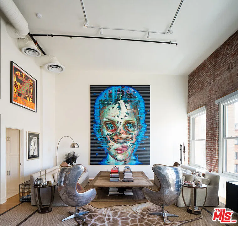 1 bed, 1.0 bath, 1270 sqft, $4,000 — Photo 2