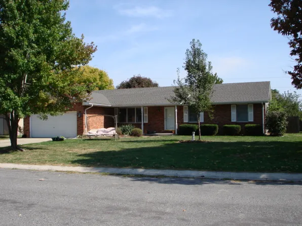 1520 Lincoln Blvd, Mascoutah, IL 62258