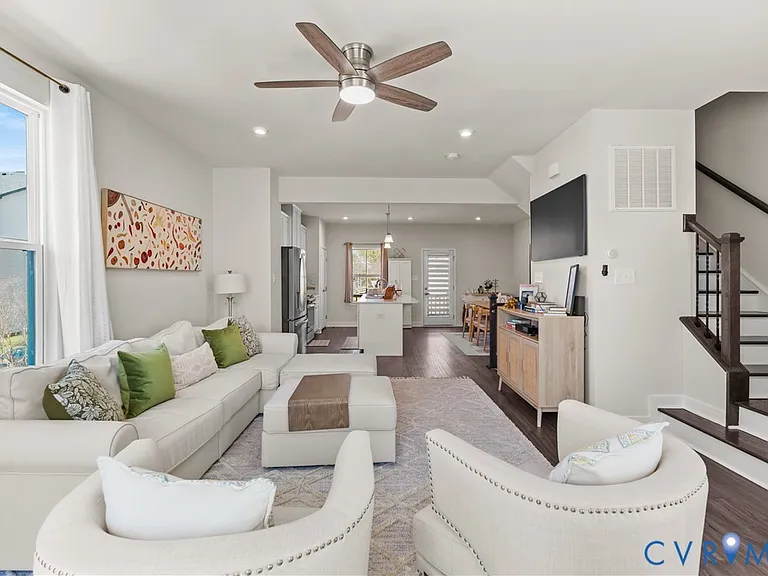 2037 Tobacco Mill St — Photo 5