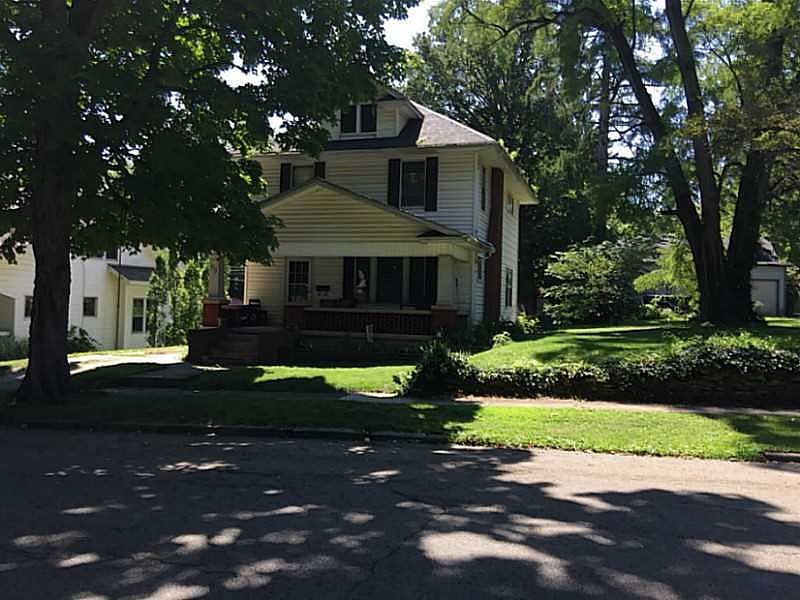 1st image of 223 W Water St