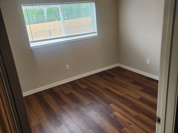 4th image of 1479 Pioneer Hwy #C