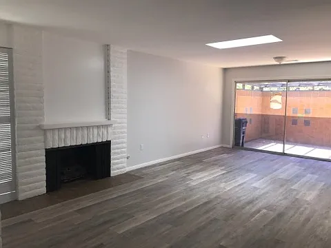 Peaceful, Quiet and Bright - Recently Remodeled 2/2 in Talmadge — Photo 4
