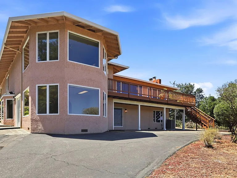 19563 Almaden Rd — Photo 11