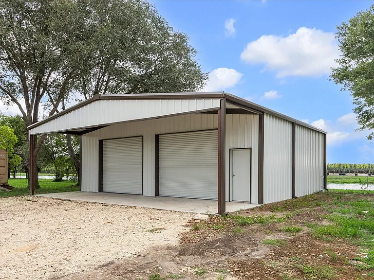 1935 Willow Rd — Photo 32