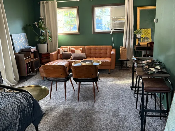 914 W Berkeley St, Santa Ana, CA 92707