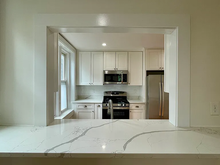 376 Washington St #1 — Photo 5