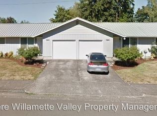 1270 S 7th St, Lebanon, OR 97355