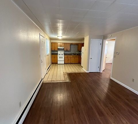 5th image of 415 Bellevue St #101