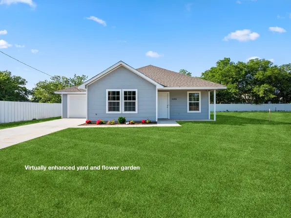 1105 SE 14th St, Mineral Wells, TX 76067