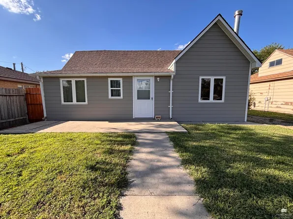419 E Pearl St, Dighton, KS 67839
