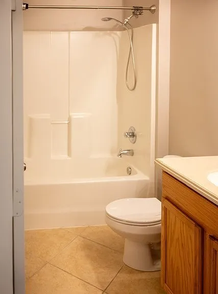 8610 Sumner Ave — Photo 9