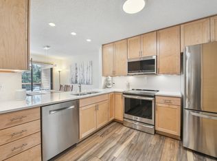 6100 Auto Club Rd APT 103, Bloomington, MN 55438