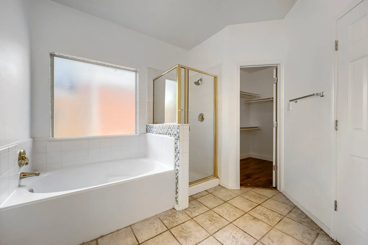 4 bed, 2.5 bath, 2143 sqft, $2,750 — Photo 4