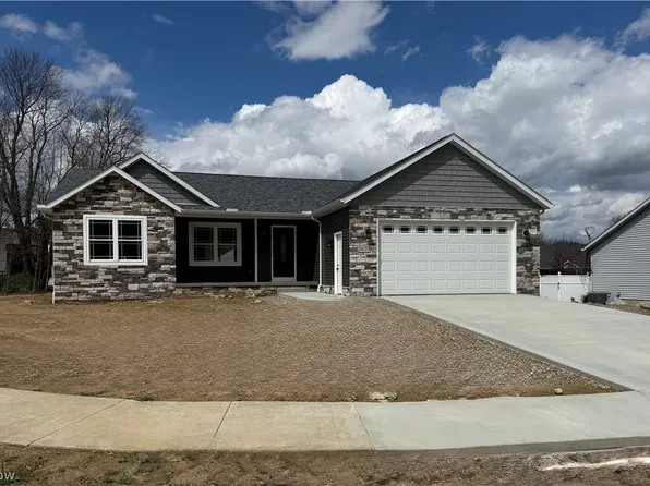 2639 Squirrel Hollow St NE, Canton, OH 44704