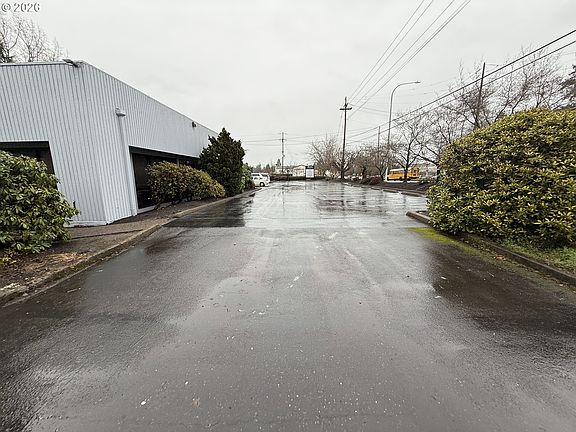 2nd image of 3945 SW 185th Ave