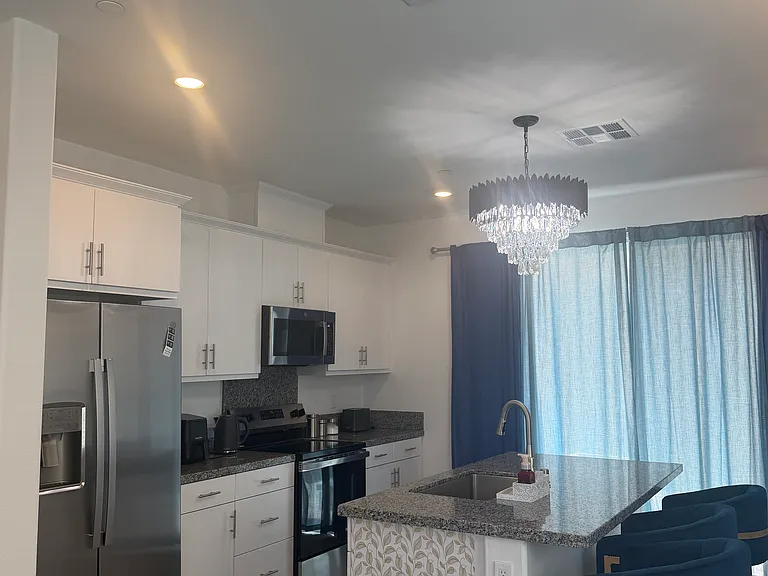 1377 Yeager Ave — Photo 9
