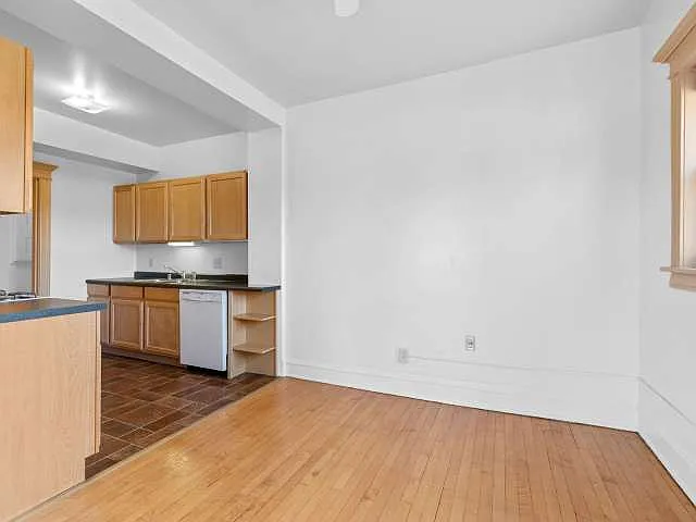2217 W Wisconsin Ave #6 — Photo 6