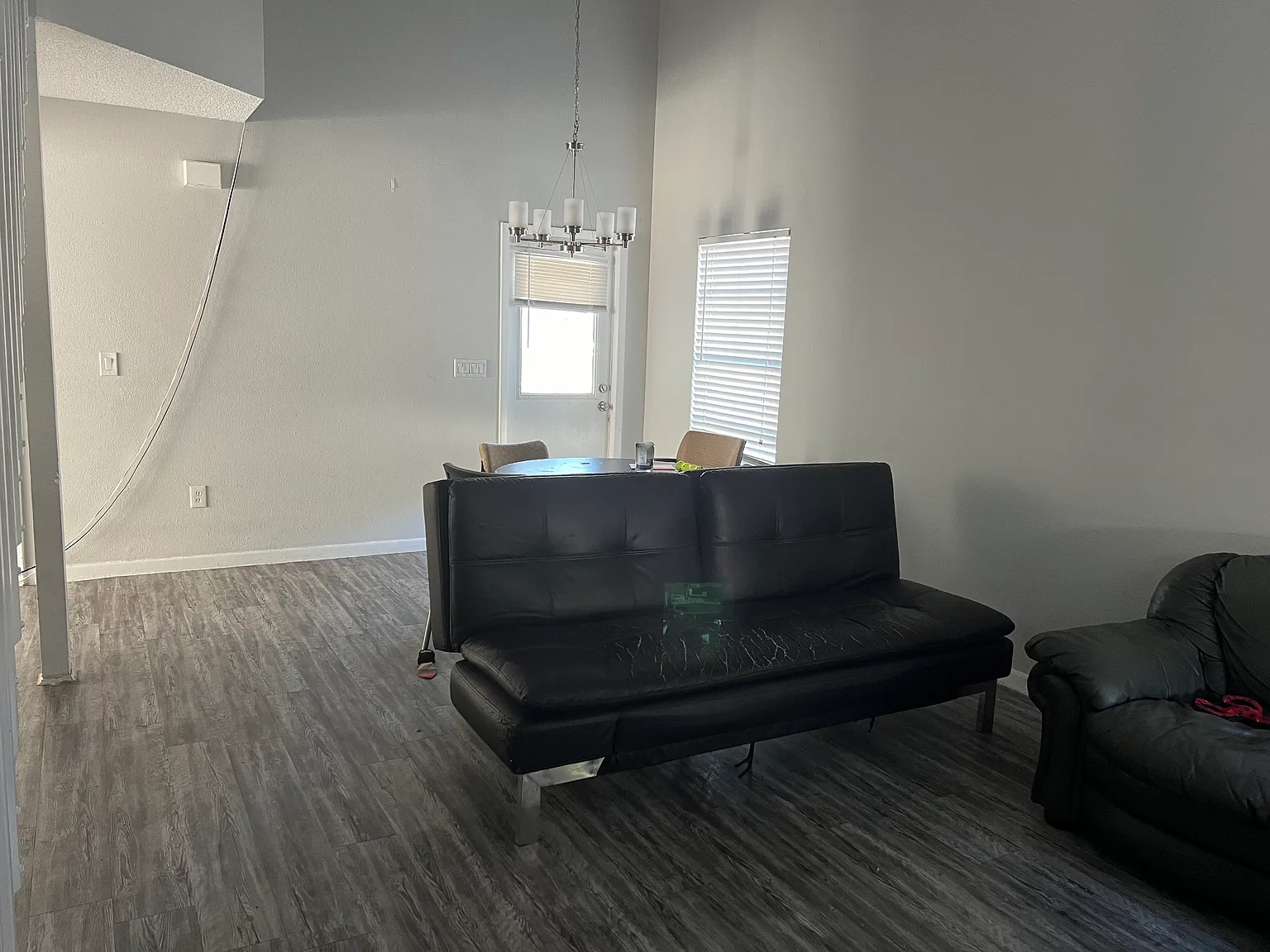 3 bed, 1389 sqft, $1,100 — Photo 3