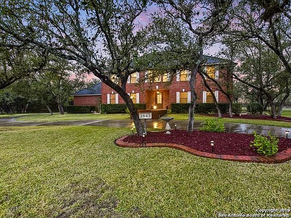 3rd image of 2843 Kingsford Ln