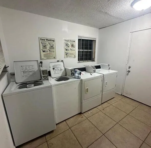 4833 Serafica Dr — Photo 8
