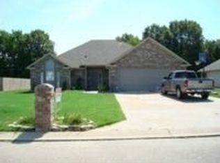 4716 Colony Park Dr, Jonesboro, AR 72404