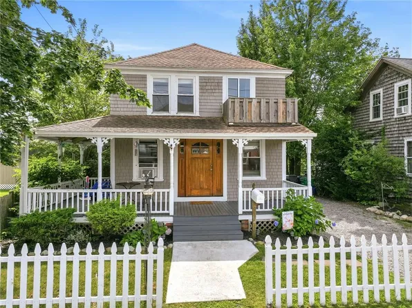 123 Bellman Ave, Warwick, RI 02889