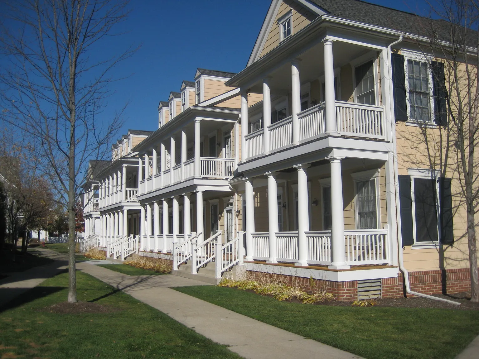 2 bed, 2.0 bath, 1755 sqft, $2,100 — Photo 3