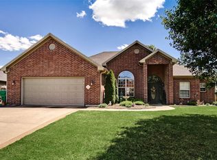 113 Skinner St, Centerton, AR 72719
