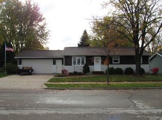 39 Adams Way, Little Chute, WI 54140