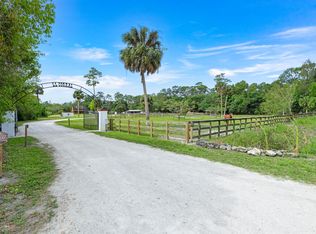 14594 Gruber Ln, Loxahatchee Groves, FL 33470