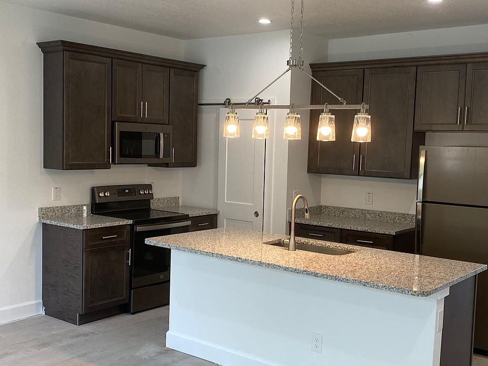 1st image of 351 Weimar Way