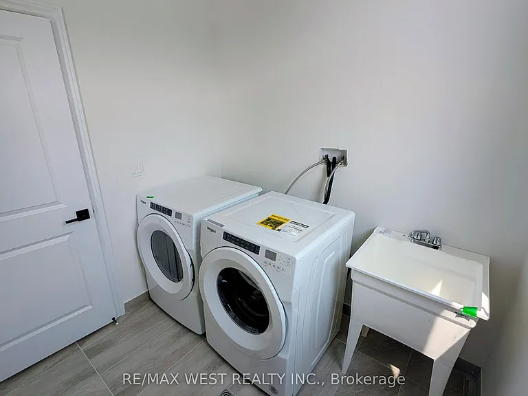 91 Inverary Cres — Photo 19