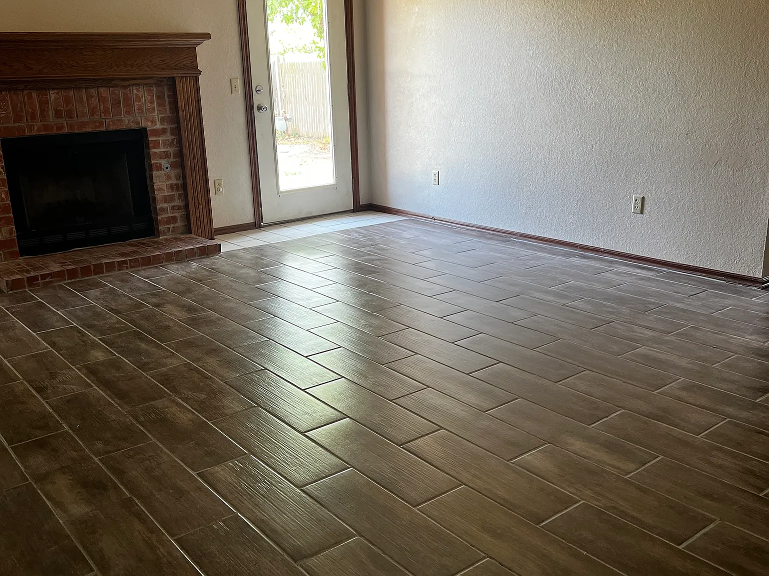 3 bed, 1872 sqft, $1,800 — Photo 3