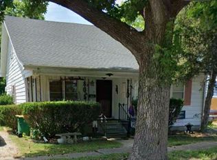 805 N 16th St, Herrin, IL 62948