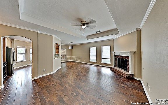 5th image of 8434 Branch Hollow Dr