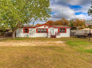320 Chaparral Ln, Springtown, TX 76082
