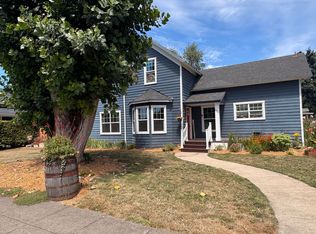 280 E College St, Mount Angel, OR 97362