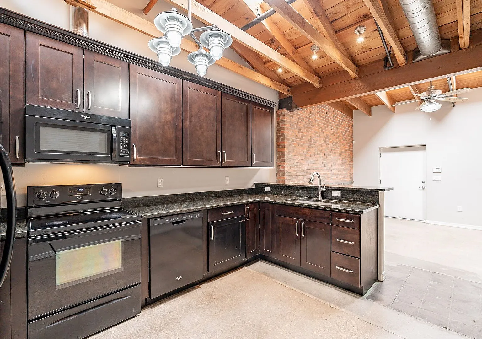 222 S. Cherry Ave. — Photo 1