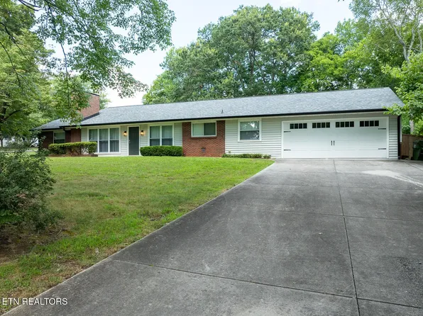 1537 Leconte Dr, Maryville, TN 37803