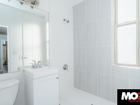5th image of 1226 N Greenview Ave APT 3R