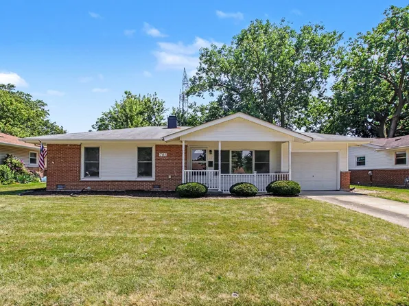 701 Love St, Elk Grove Village, IL 60007