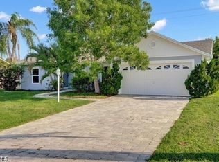 9802 Country Oaks Dr, Fort Myers, FL 33967