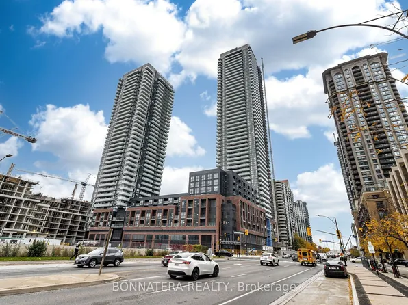 4130 Parkside Village Dr #1703, Mississauga, ON L5B 0L7