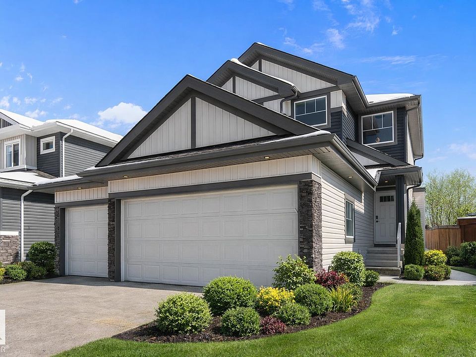 1st image of 36 Maple Cres